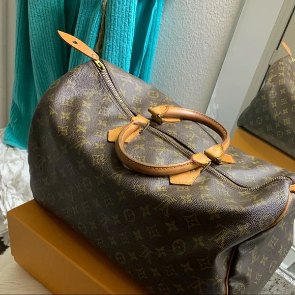 ❗️SOLD❗️Louis Vuitton Speedy 40 - w/ Twilly - Picture 6 of 16